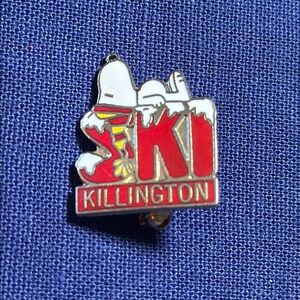 ❄️⛷️KILLINGTON ENAMAL SKI PIN - VINTAGE SNOOPY PEANUTS⛷️❄️